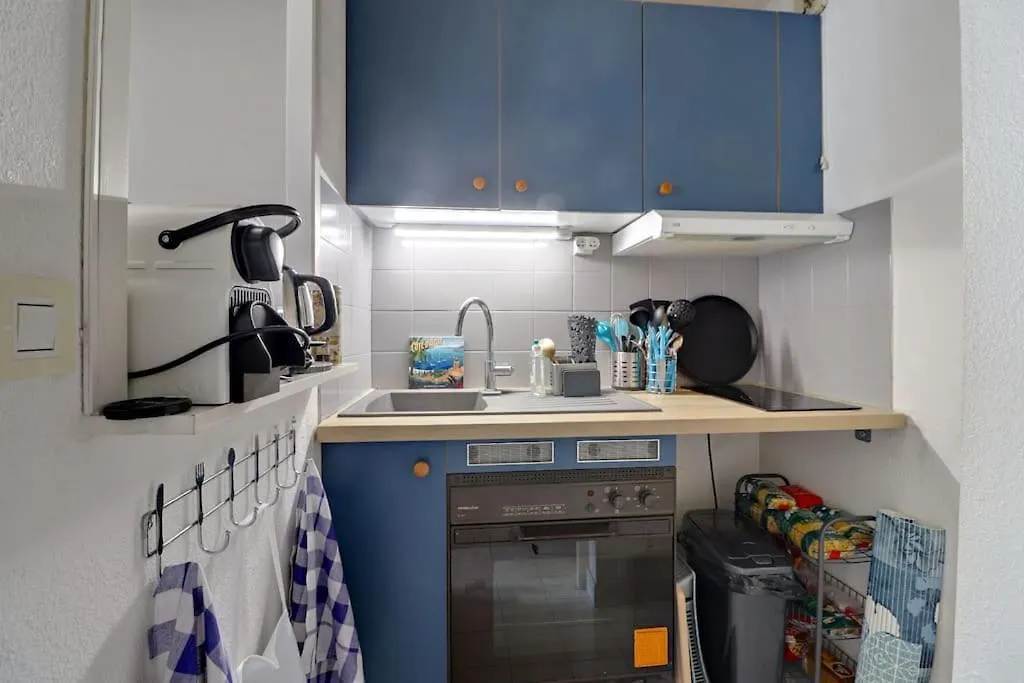 Frejus Plage Paradis T1 Cabine Clim Terrasse Wi-Fi Apartment