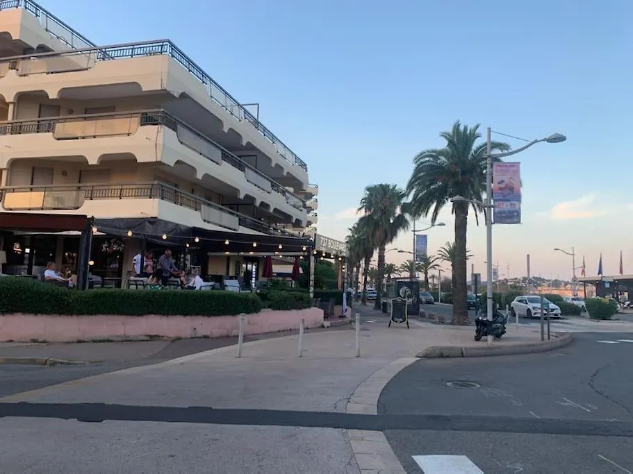 Apartment Frejus Plage Paradis T1 Cabine Clim Terrasse Wi-Fi